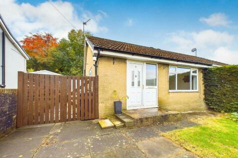 2 bedroom semi-detached bungalow for sale