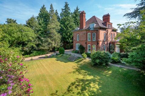 7 bedroom detached house for sale