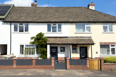 Woodlands Drive, Knutsford 3 bed terraced house for sale