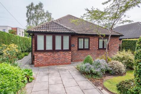 St. Johns Road, Knutsford 3 bed detached bungalow for sale