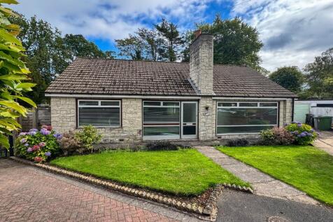 Woodside, Knutsford 3 bed detached bungalow for sale