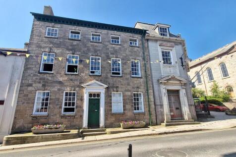 6 bedroom apartment for sale