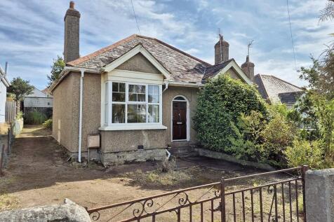 2 bedroom detached bungalow for sale