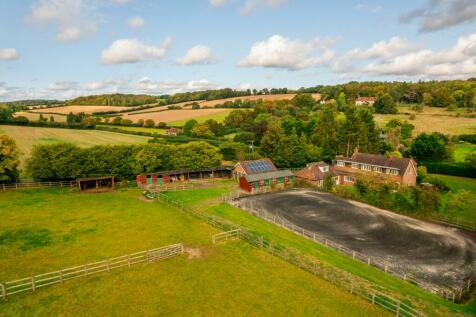 5 bedroom equestrian property for sale