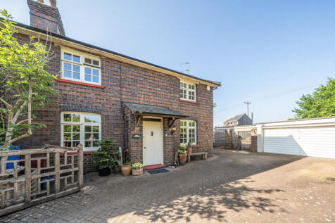 Banbury Road, Kidlington, Oxfordshire 4 bed semi