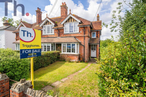 Fishbourne, Ryde PO33 3 bed end of terrace house for sale