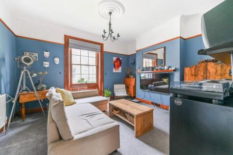 1 bedroom flat for sale