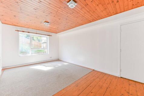 Claret Gardens, South Norwood... 1 bed flat for sale