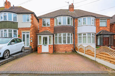 3 bedroom semi-detached house for sale