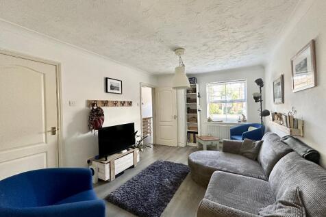 Fisher Close, Barton Le Clay... 2 bed semi