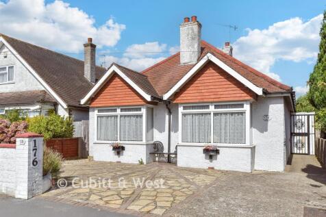 2 bedroom detached bungalow for sale