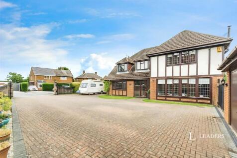 5 bedroom detached house for sale