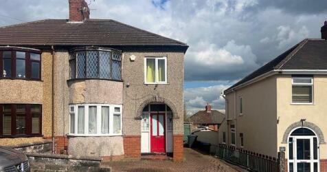 3 bedroom semi-detached house for sale
