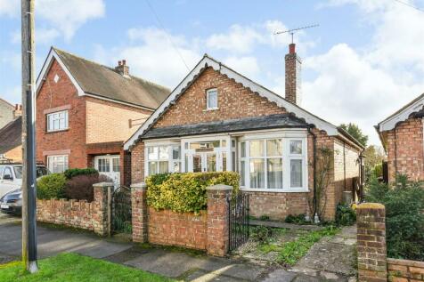 Armadale Road, Chichester 2 bed detached bungalow for sale