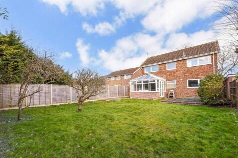 Guildford Place, Chichester 3 bed detached house for sale