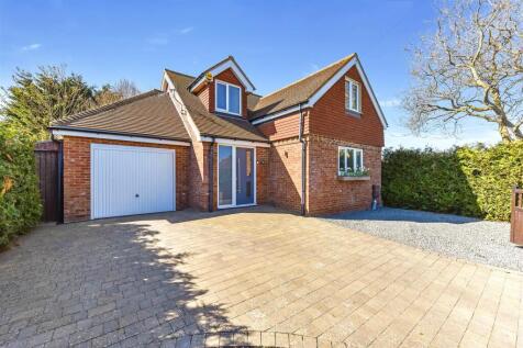 Manor Road, Selsey, Chichester 2 bed detached house for sale
