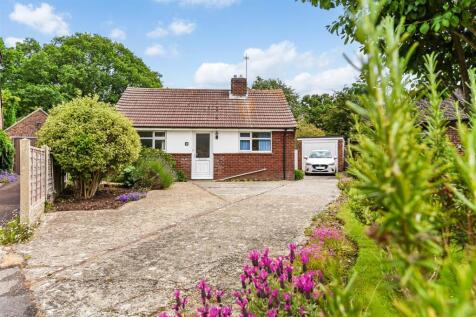 Ashburnham Close, Chichester 2 bed detached bungalow for sale