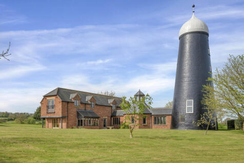 3 bedroom country house for sale