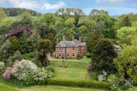 7 bedroom detached house for sale