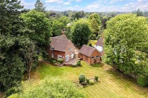 Waterhouse Lane, Kingswood 5 bed detached house for sale