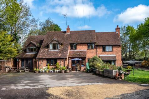 Dusthouse Lane, Finstall, Bromsgrove... 6 bed detached house for sale