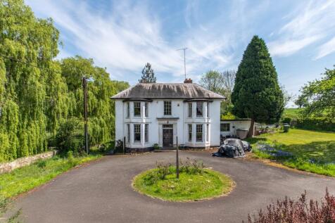 6 bedroom detached house for sale