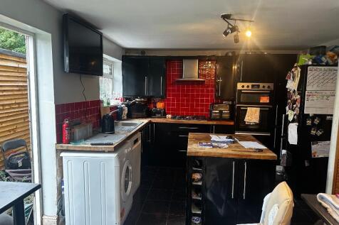 Berrylands, Orpington, Kent, BR6 9TF 4 bed end of terrace house for sale