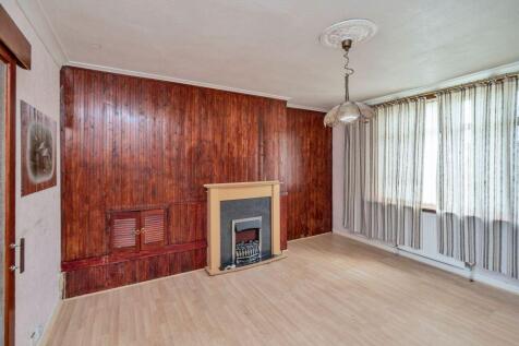 2 bedroom semi-detached bungalow for sale