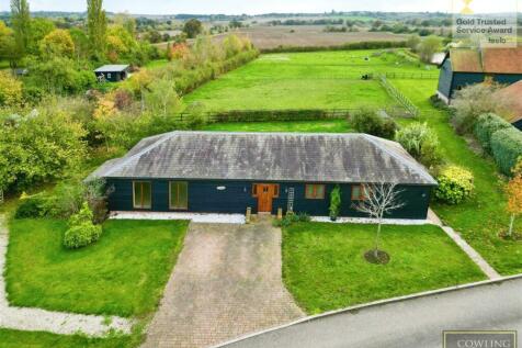 2 bedroom detached bungalow for sale