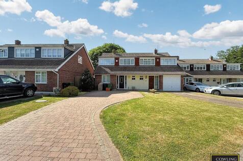 4 bedroom semi-detached house for sale