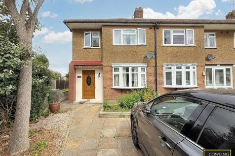 3 bedroom semi-detached house for sale