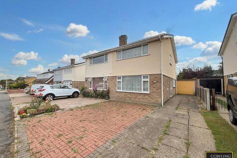2 bedroom semi-detached house for sale