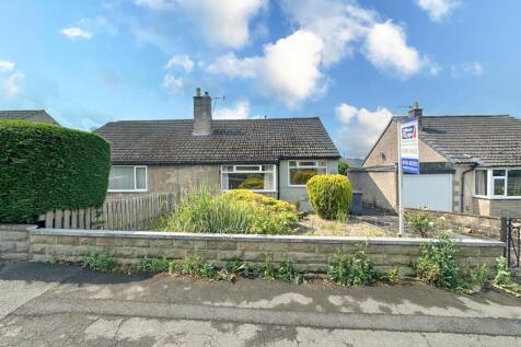 2 bedroom semi-detached bungalow for sale