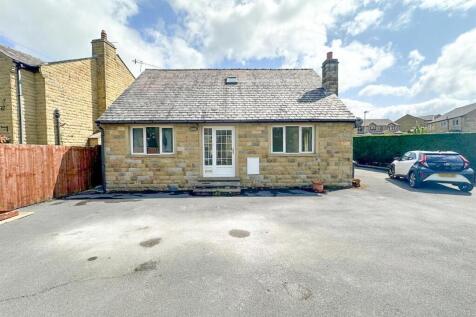 Hainsworth Road, Silsden, 4 bed detached bungalow for sale