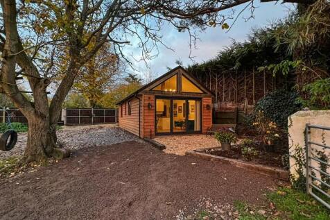 1 bedroom detached house for sale
