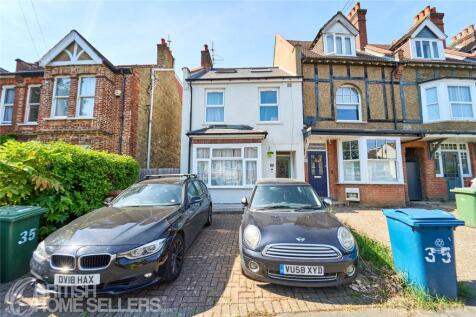 4 bedroom end of terrace house for sale