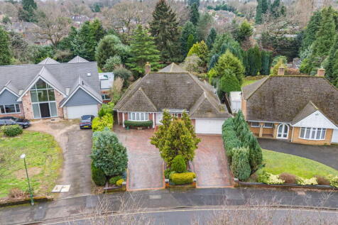 4 bedroom detached bungalow for sale