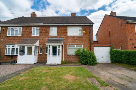 3 bedroom semi-detached house for sale