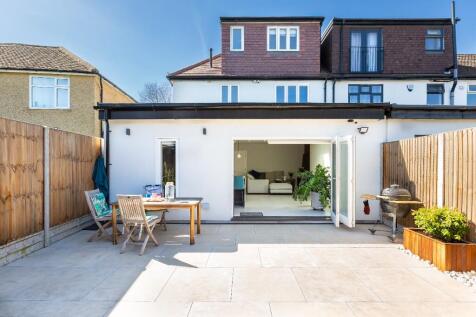 4 bedroom semi-detached house for sale