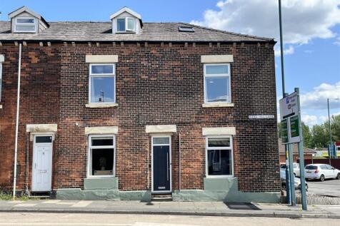 4 bedroom end of terrace house for sale