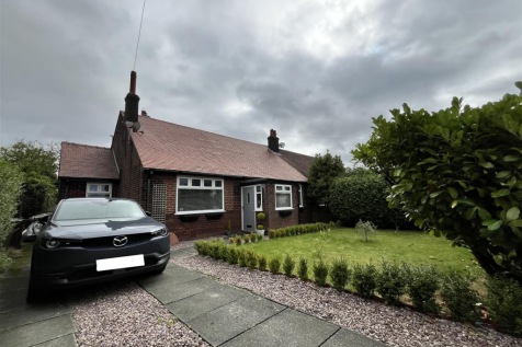 3 bedroom semi-detached bungalow for sale