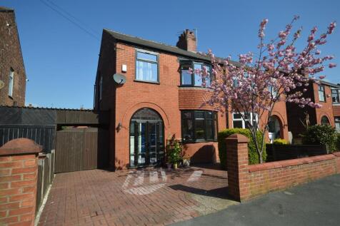 4 bedroom semi-detached house for sale