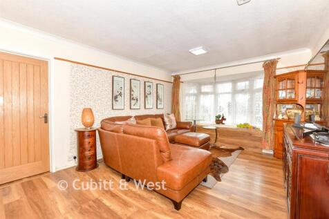 4 bedroom detached bungalow for sale