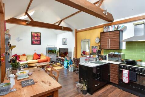 Becket Road, Worthing, West Sussex 3 bed ground floor flat for sale