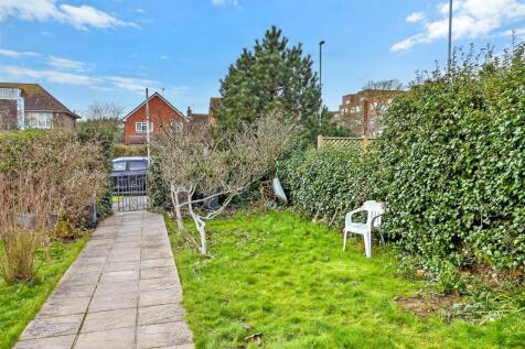 4 bedroom maisonette for sale