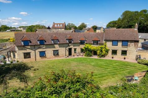 4 bedroom cottage for sale