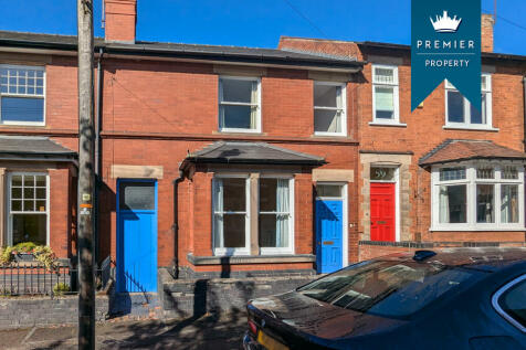 4 bedroom terraced house for sale