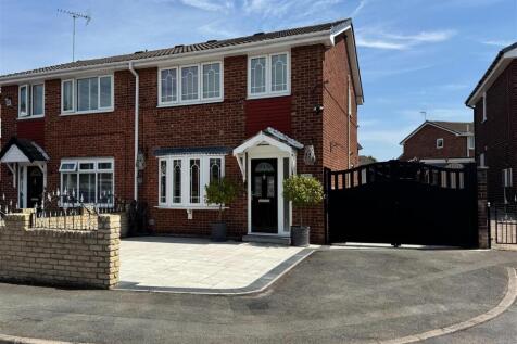 3 bedroom semi-detached house for sale