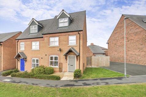 3 bedroom semi-detached house for sale