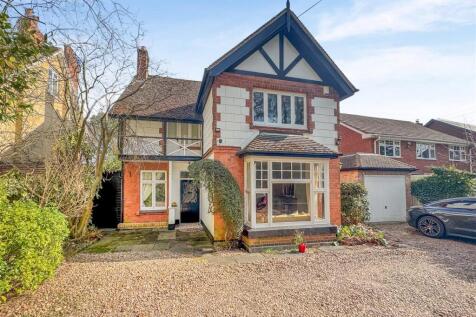 6 bedroom detached house for sale